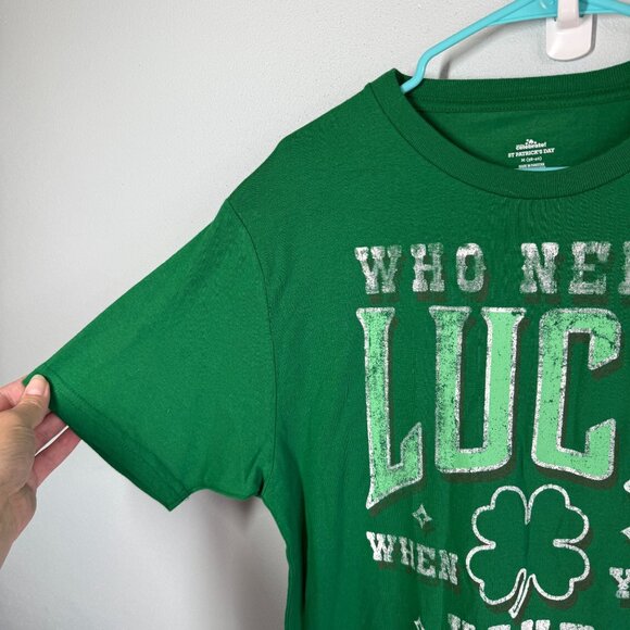 NWT Mens St. Patrick's Day Lucky Charm Graphic Tee Medium Green Short Sleeve - Picture 4 of 9
